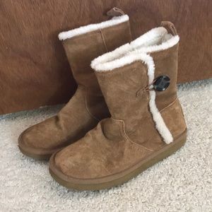 Never worn American Eagle Brown Boots